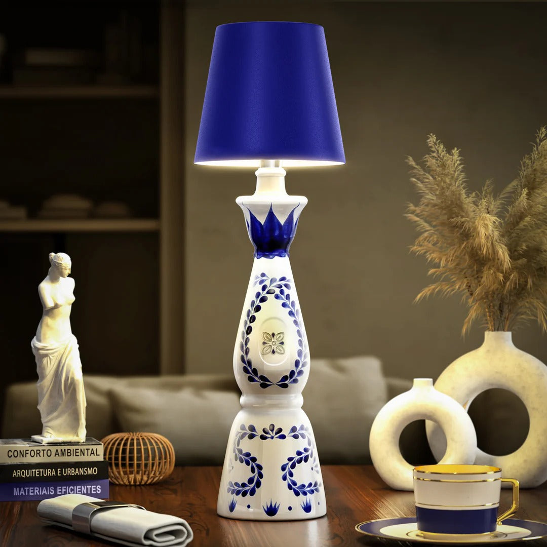 WIRELESS TABLE LAMP