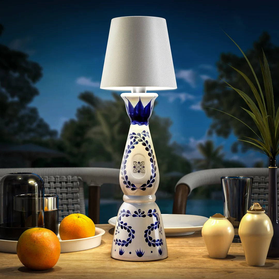 WIRELESS TABLE LAMP